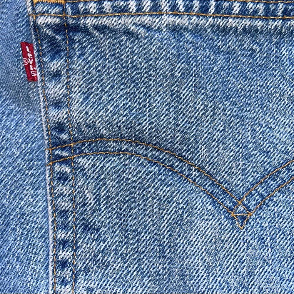 Levi’s Men’s 42X30 relaxed fit light blue jeans - Picture 5 of 7
